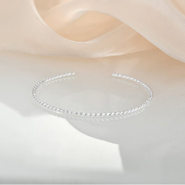 simple twist bracelet – Image 3