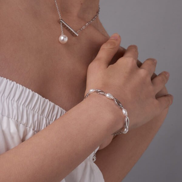 baroque shaped pearl bracelet – Image 4