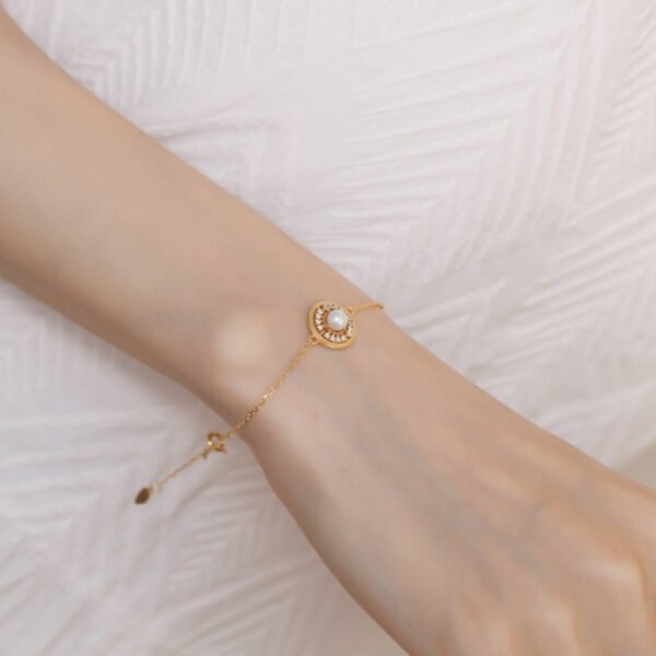 vintage palace pearl bracelet – Image 2