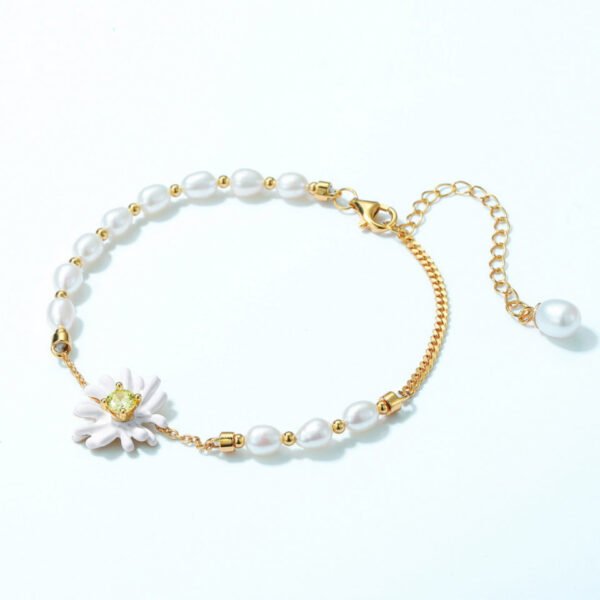 baroque pearl daisy bracelet – Image 2