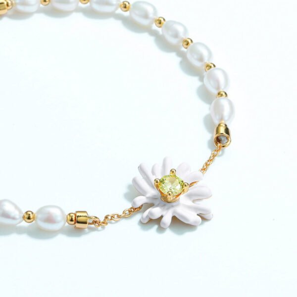 baroque pearl daisy bracelet – Image 4