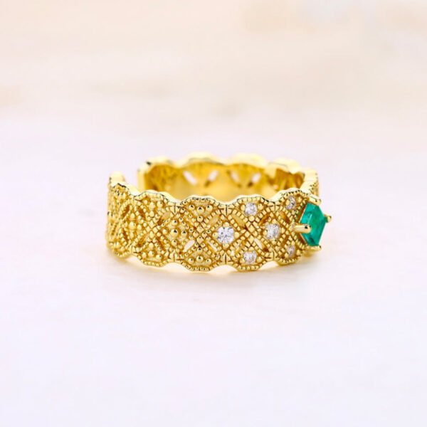 vintage square green zirconia gold ring – Image 3